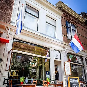 https://de-vliegende-vos-het-geboortehuis-van-johannes-vermeer.utrechthotels.net